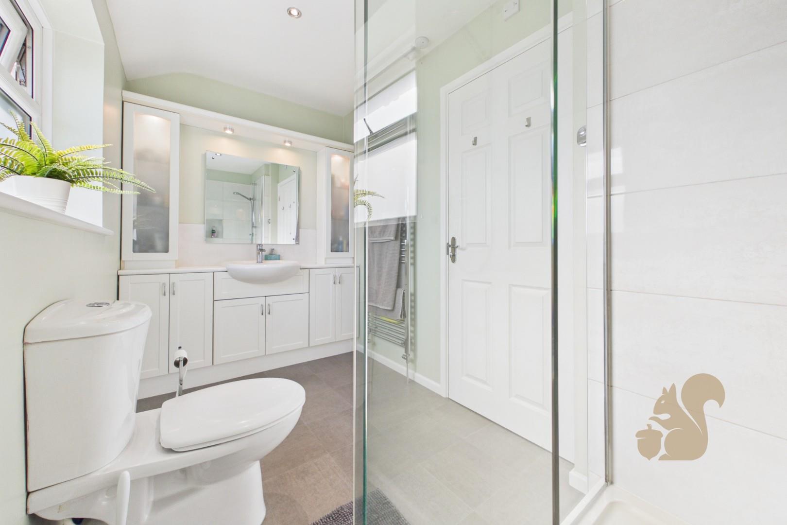 Ensuite